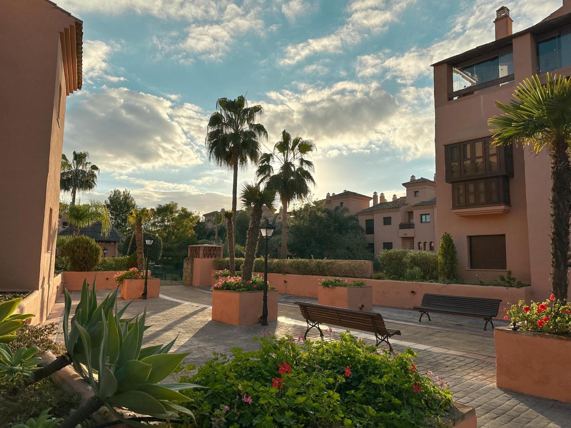 Costal Bliss Apartamento Estepona Exterior foto
